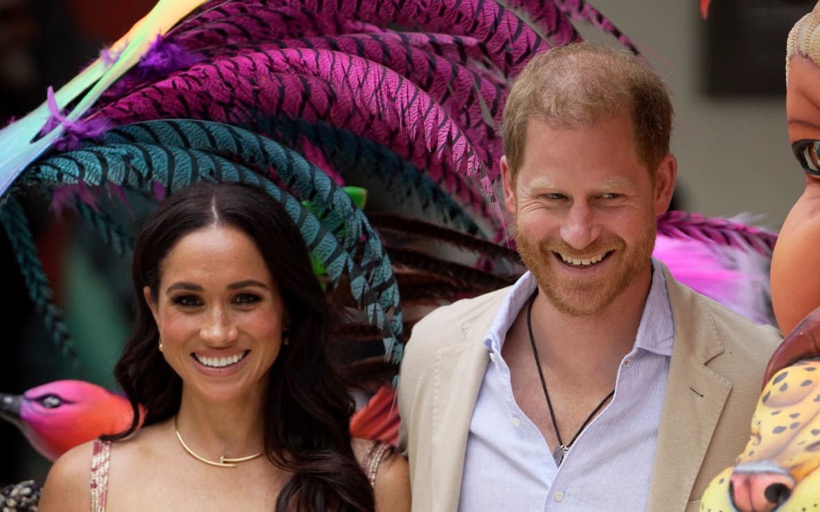 Meghan Markle y el príncipe Harry comienzan su viaje a Colombia / Foto: AP