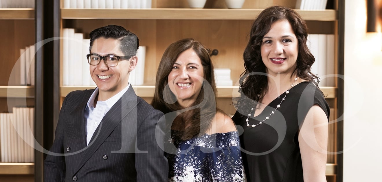 <p>Como parte de la promoción de su libro “Así en los Pinos como en la Tierra”, los periodistas Diana Penagos, Alberto Tavira y Jessica Sáenz nos hablaron de su nueva obra.<strong> (Fotos: Héptor Arjona) &nbsp;</strong></p>
