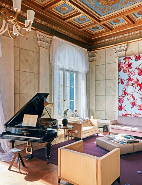 Así es la majestuosa villa que el diseñador Karl Lagerfeld ha puesto a la venta