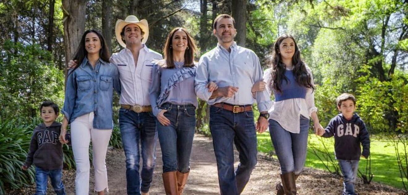Ya sabemos cuándo serán las bodas de plata de Biby Gaytán y Eduardo Capetillo 