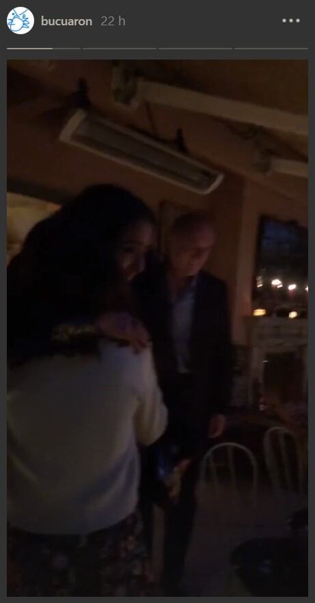 Valentina Pinault, Alfonso Cuarón y Bu Cuarón sorprenden a Salma Hayek con una fiesta de cumpleaños 