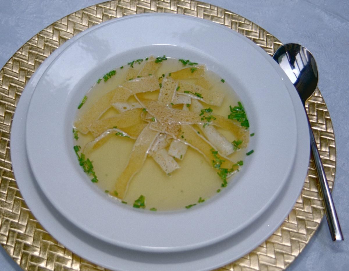 Consomé de pollo 
