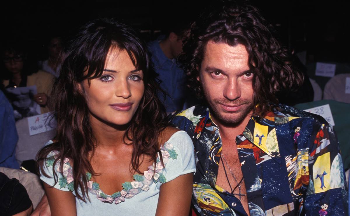 Helena Christensen rinde homenaje a su ex novio Michael Hutchence en el aniversario de su muerte