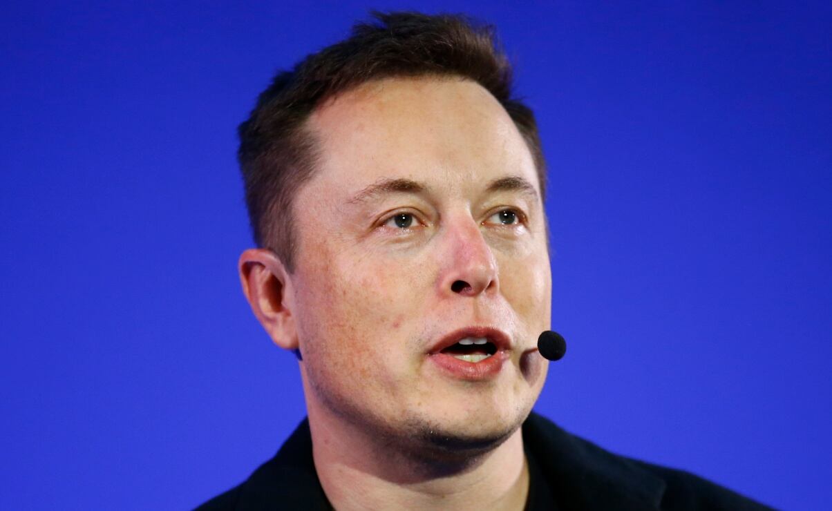Elon Musk respalda iniciativa para detener el desarrollo de la Inteligencia Artificial
