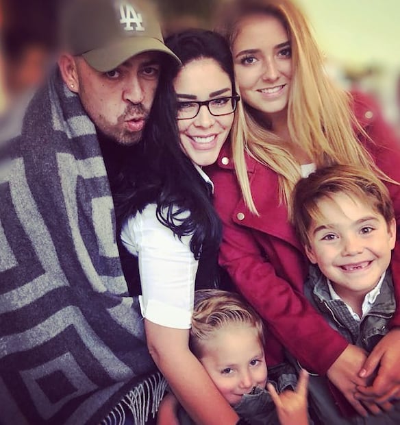 ¡Cuidado, Anahí! Tu hermana Marichelo también estrena cuerpazo