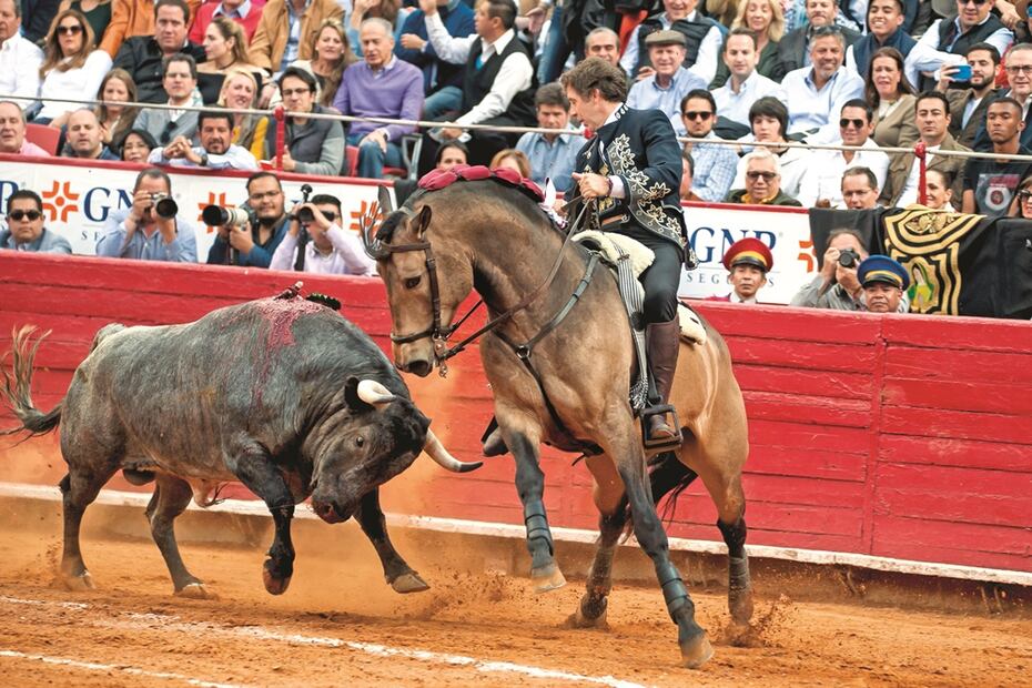 Carlos Slim y Patrick Slim en la Plaza de Toros México