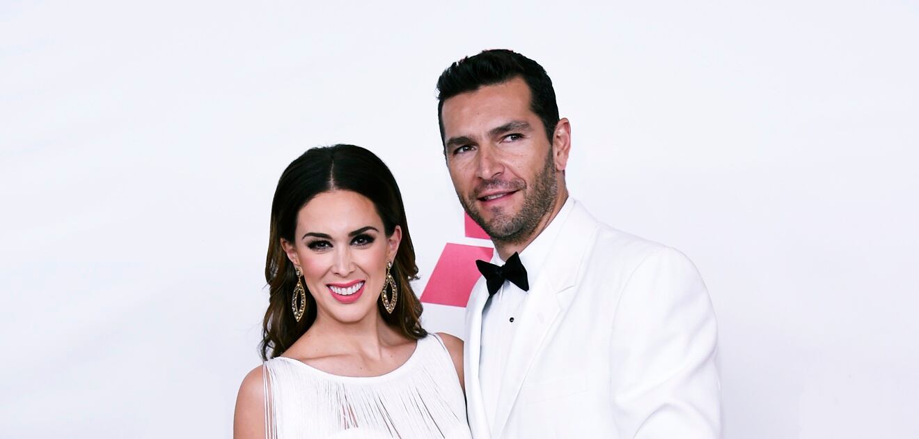 <p>Las relaciones que son inmunes a cualquier habladuría y siguen adelante con su romance.&nbsp;<strong>(Fotos: Archivo El Universal )</strong></p>

<p>&nbsp;</p>
