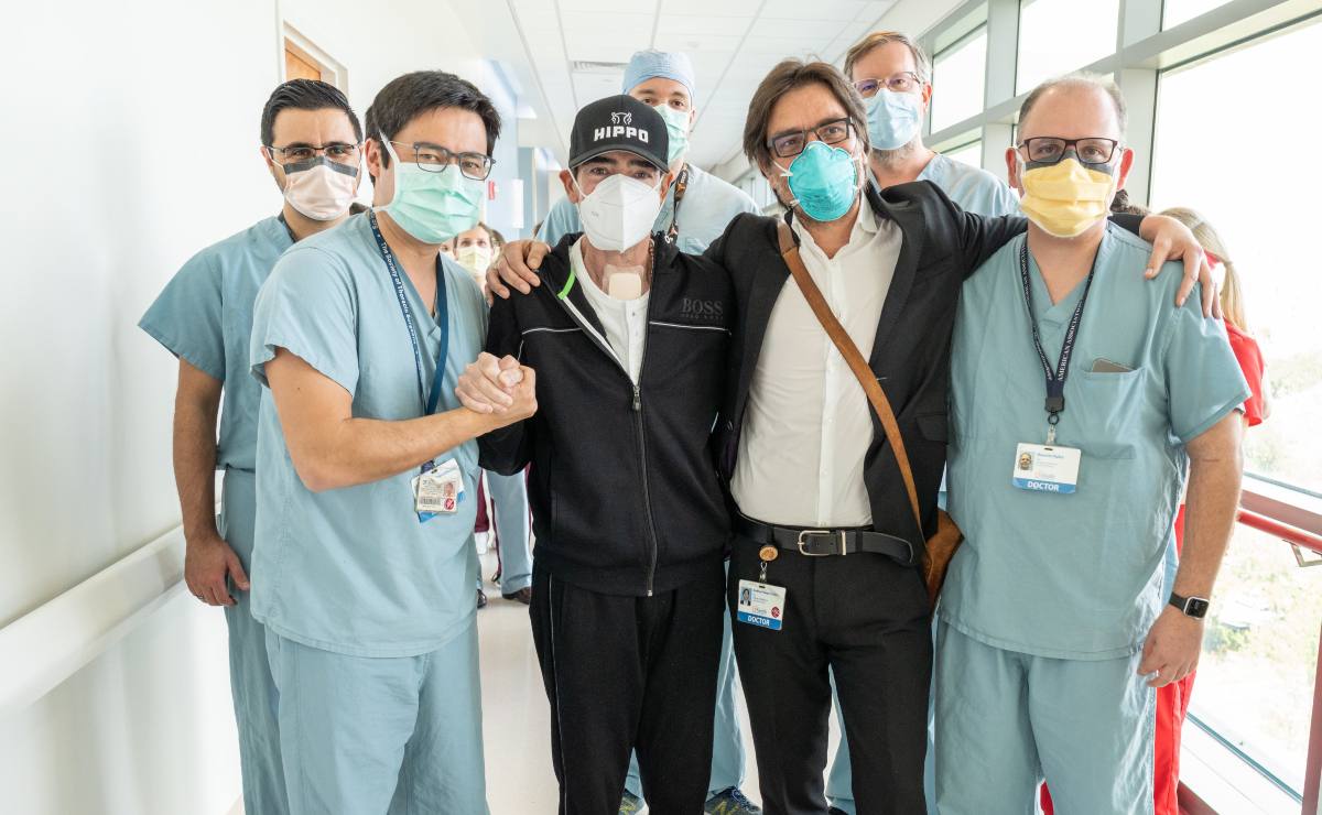 Toño Mauri: Circulan fotos del actor saliendo del hospital
