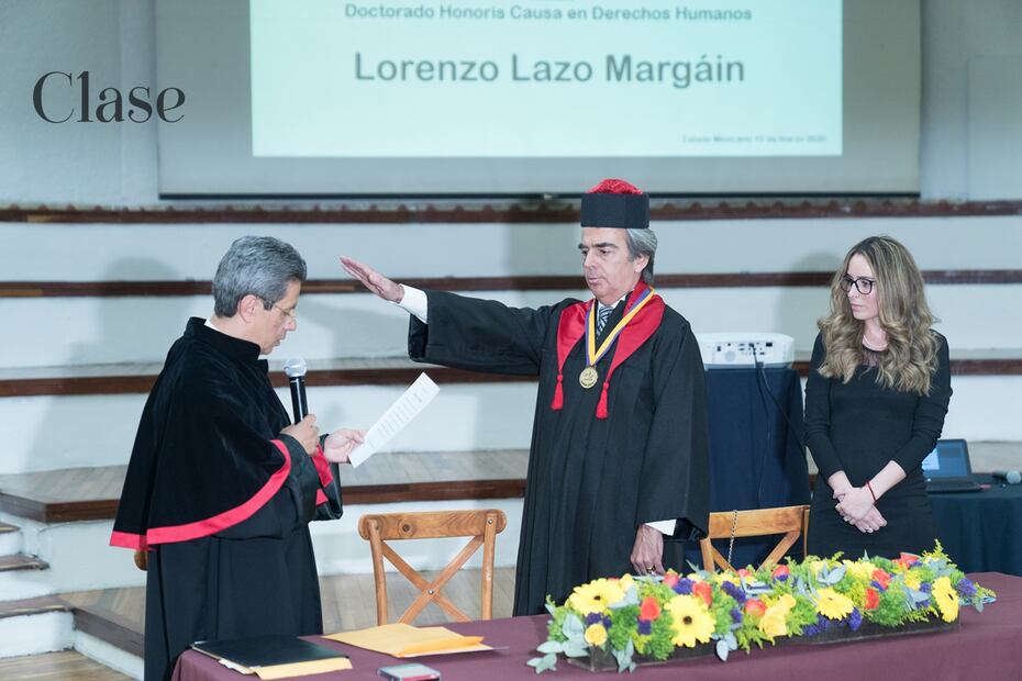 Acompañado de Constanza Creel, Lorenzo Lazo recibe reconocimiento
