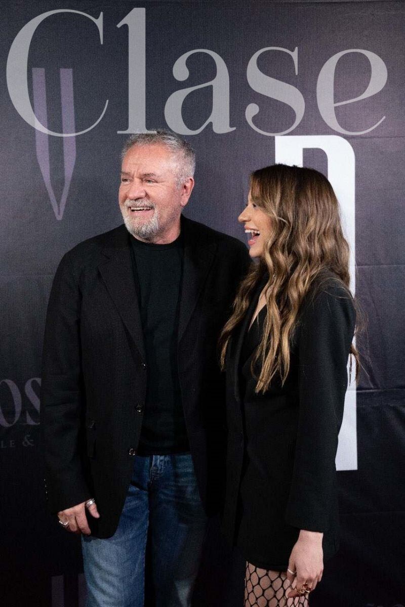 Sofía Castro deja por una noche a Pablo Bernot para acompañar a su papá