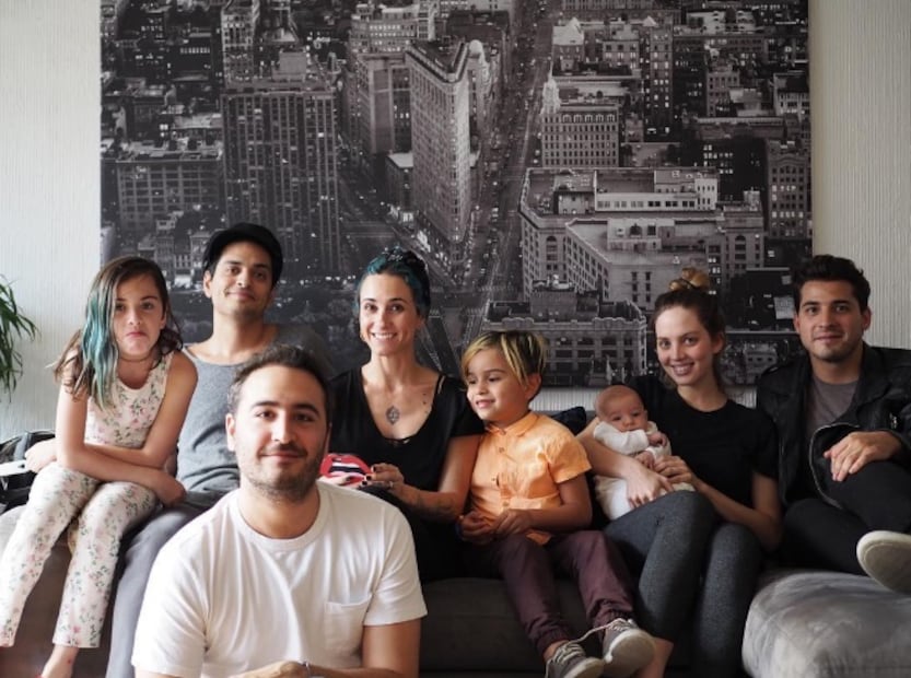 La familia de Bibi Marín, integrante del grupo Reik
