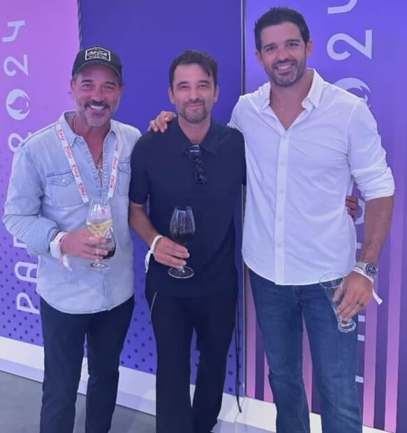 Oso Trava, Cory Crespo y Miguel Mier en la clausura de los Juegos Olímpicos de París 2024 / Foto: Instagram