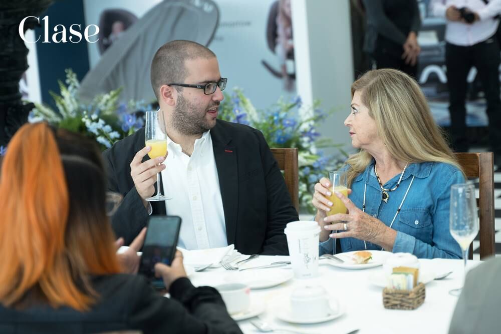 Ale Chedraui, Katya Valdés y Andrea Wade en el desayuno de un nuevo proyecto de productos para bebé