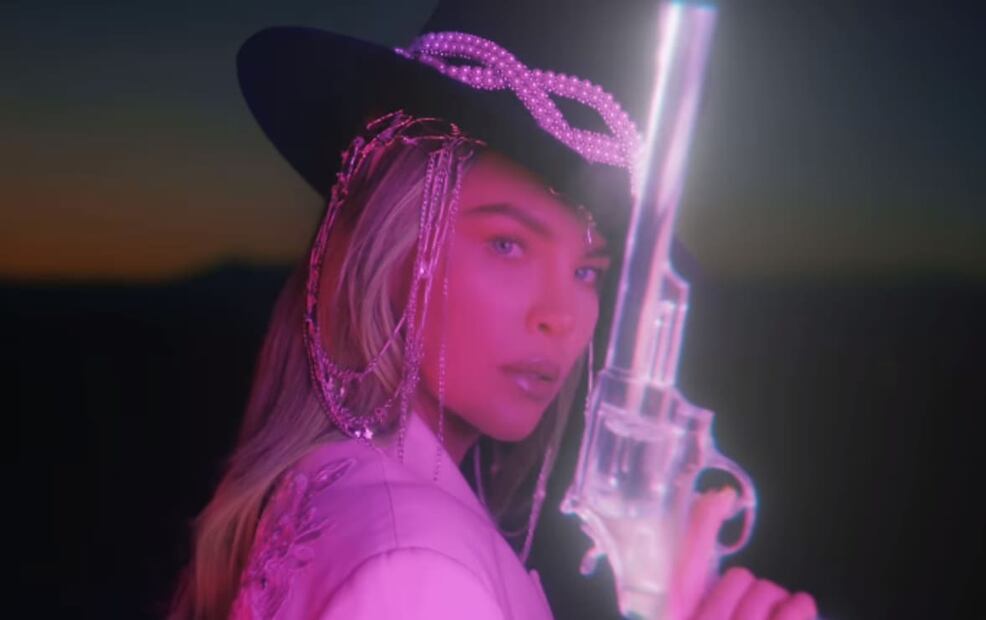 Belinda en el video de "Cactus", su nueva canción / Instagram: @belindapop