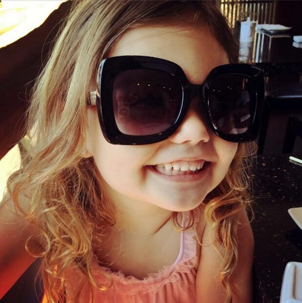  Cómo ha crecido Elena Camil, hija de Jaime Camil y Heidi Balvanera 