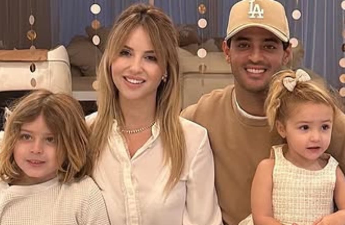 Así lucen los adorables hijos de Carlos Vela y Saioa Cañibano