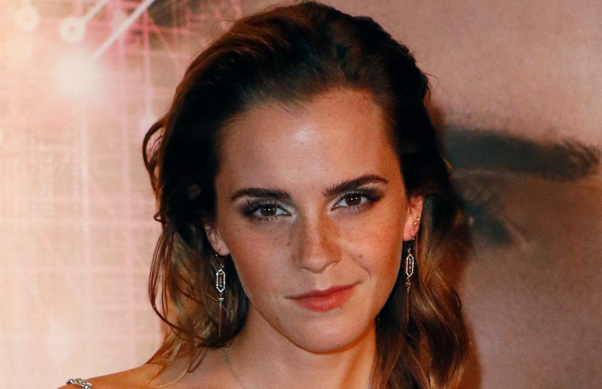 Emma Watson se transforma con nuevo estilo de pelo tipo pixie, super cortito