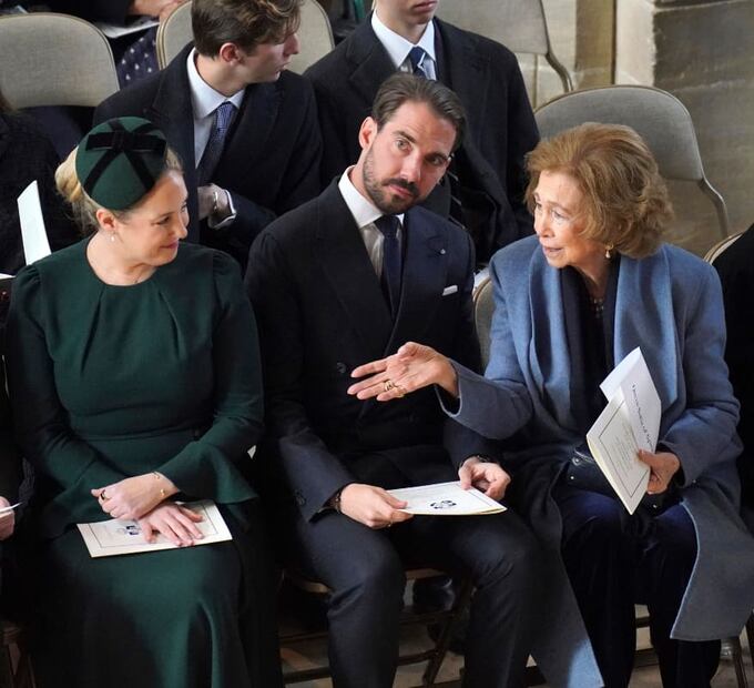 La princesa Teodora de Grecia, el príncipe Felipe de Grecia y la reina emérita Sofía de España en el homenaje a Constantino de Grecia en Windsor / AFP