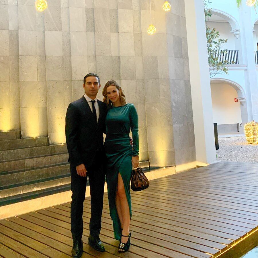 Las fotos más románticas de Ernesto D'Alessio y Charito Ruiz a 13 años de casados