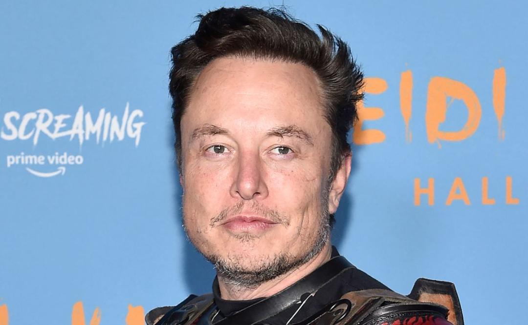 Elon Musk, hasta al baño va con guardaespaldas