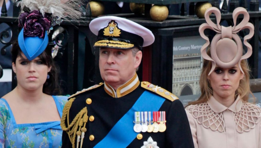 Las princesas Beatriz y Eugenia están "luchando por ser cordiales" con Kate y William