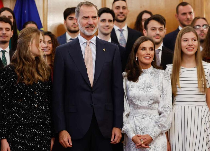 La infanta Sofía de España luce sus primeros tacones 