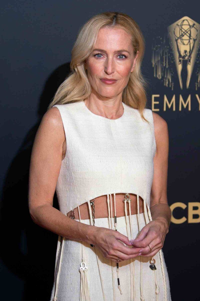 La moda y el glamour en la alfombra roja de los Emmy 2021