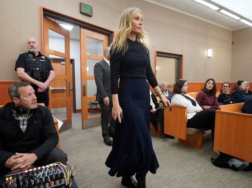 El look de Gwyneth Paltrow con botas chunky de Celine en el día 4 de juicio