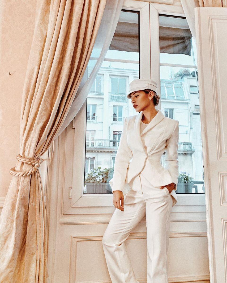 ¿Michelle Salas? Con su nuevo look se parece a Hailey Bieber