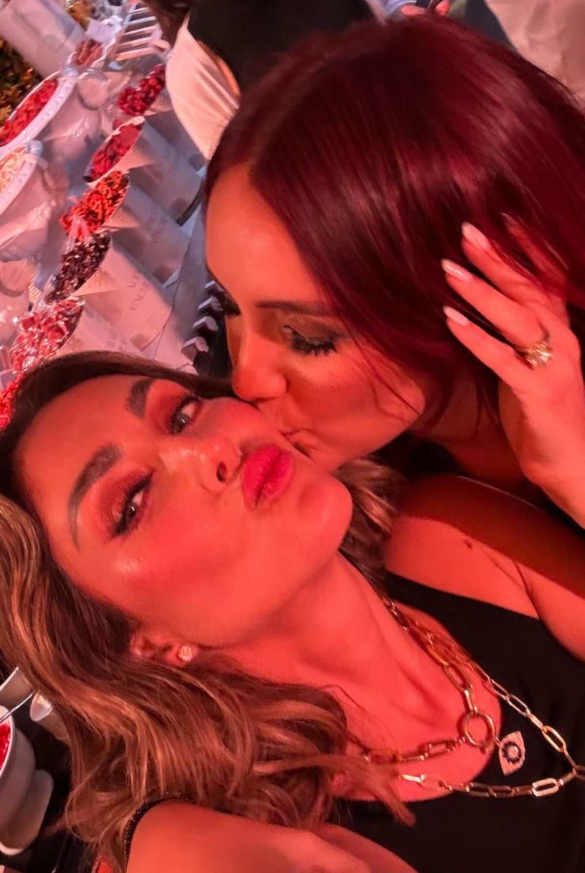 Anahí y Dulce María / Foto: Instagram @anahi