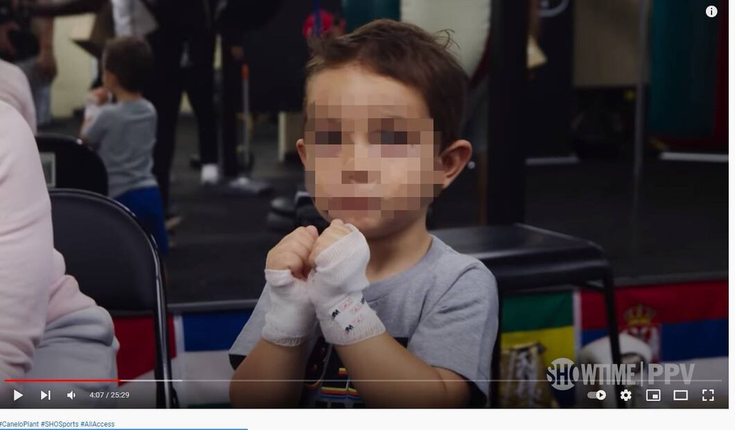 "No pasa nada si lloras": el tierno consejo de "Canelo" Álvarez a su pequeño hijo