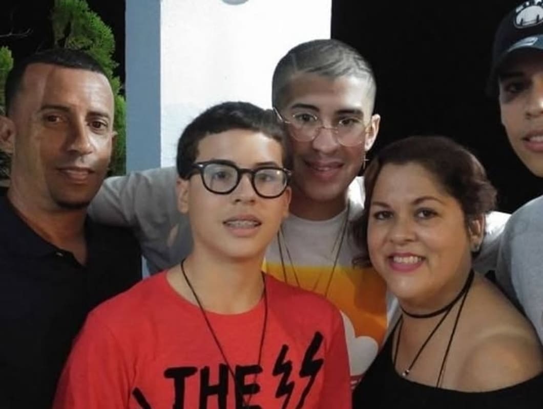 Lysaurie Ocasio, Tito Martínez, Bad Bunny y sus hermanos / Foto: Instagram