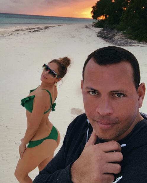 Los Obama felicitan a JLo y Alex Rodríguez por su compromiso