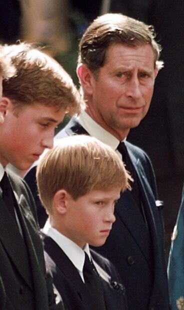 El príncipe William afirma que Lady Di sería una abuela de “pesadilla”