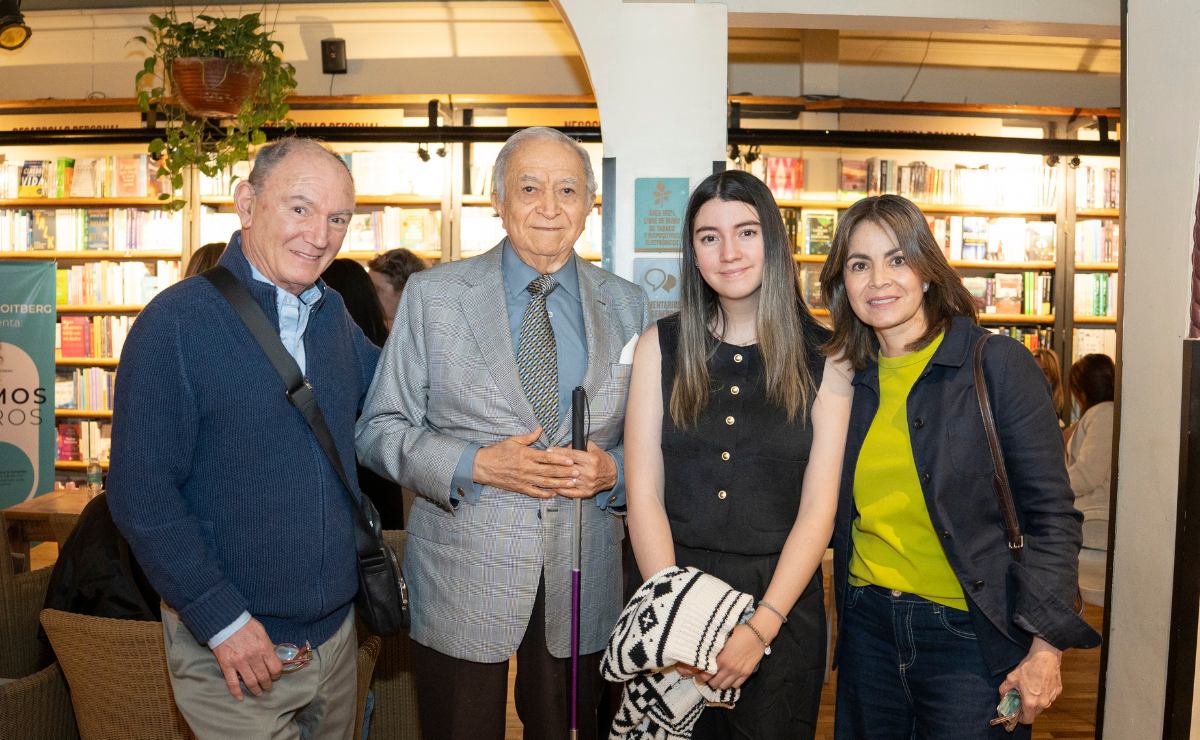 Teodoro Zamudio, Carlos Viveros, Lara Zamudio y Josefina Viveros / Foto: Héctor Arjona