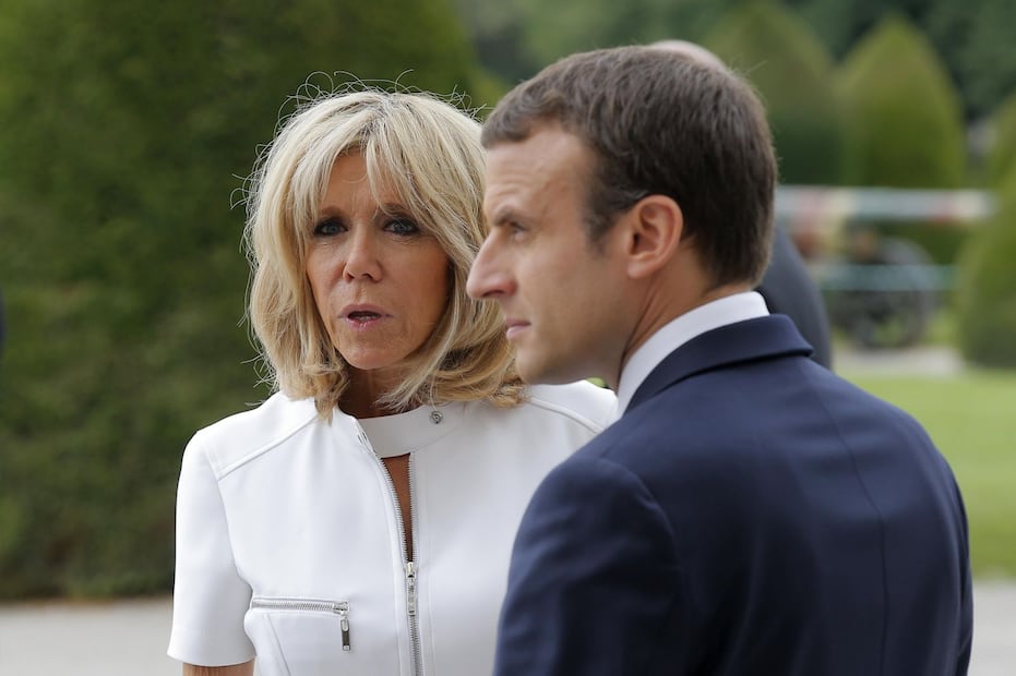 Emmanuel y Brigitte Macron, una historia de amor que rompió estereotipos
