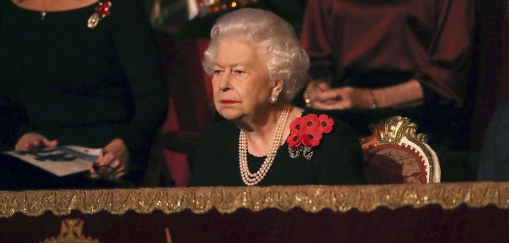 Asistente de Isabel II de Reino Unido da positivo por coronavirus 