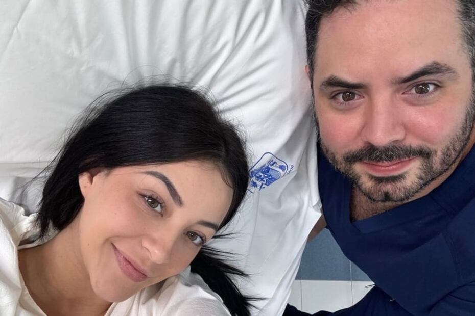 José Eduardo Derbez y su novia Paola Dalay / Foto: Instagram