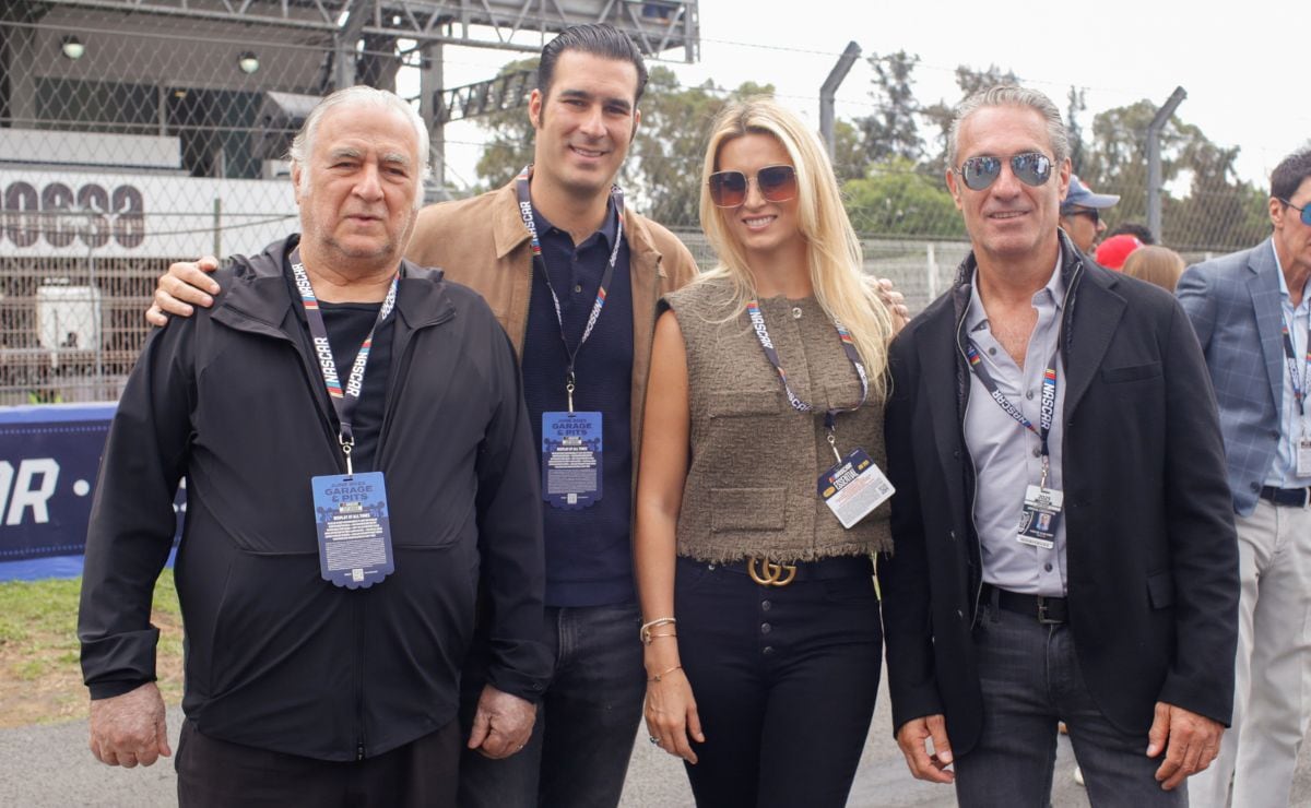 Miguel Torruco Marqués, Miguel Torruco Garza, María Elena Torruco y Carlos Slim Domit / Foto: Esteban Torreblanca