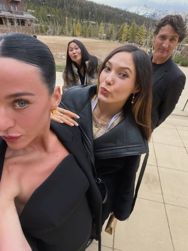 Katy Perry, Eileen Gu, Justin Trudeau y la mamá de Eileen Gu / Foto: Instagram