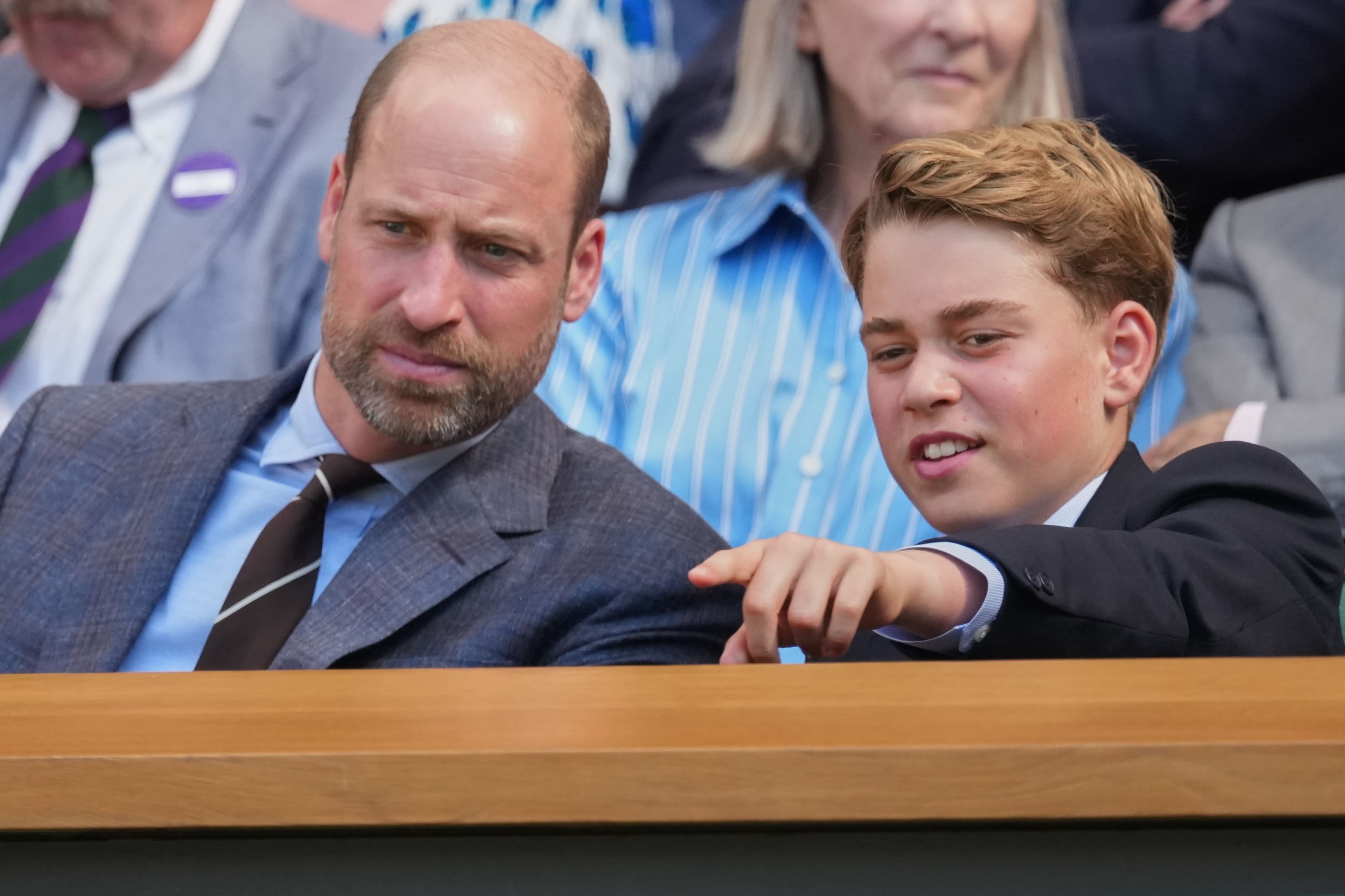 Príncipe William y el príncipe George. (Foto: AP)