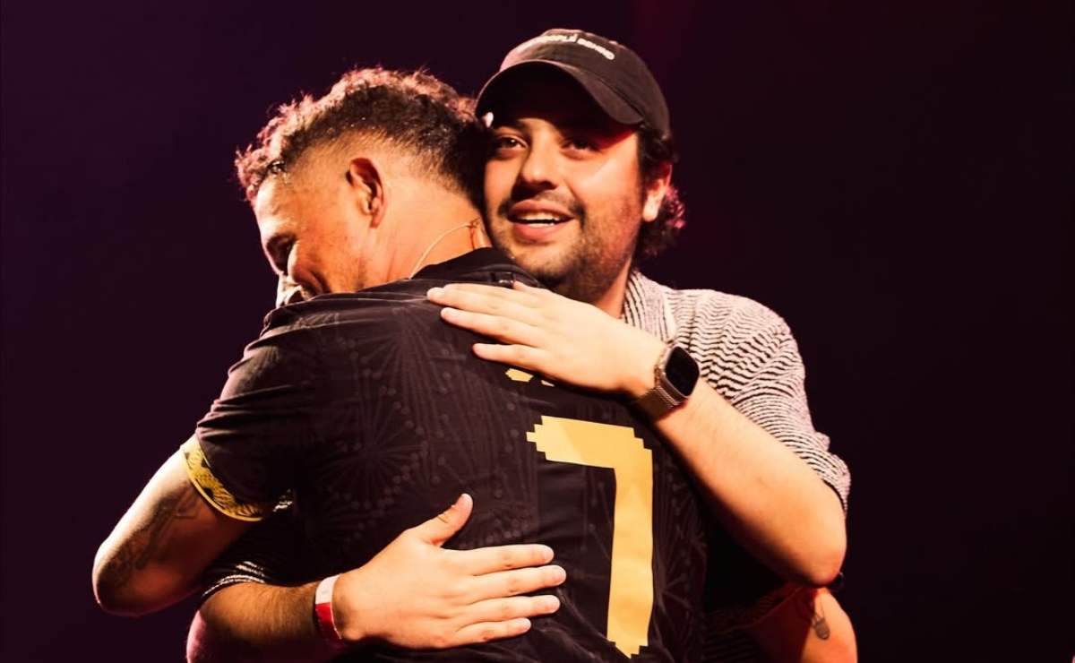 Karlo Palacios y Alejandro Sanz / Foto: Instagram @karlomusic_