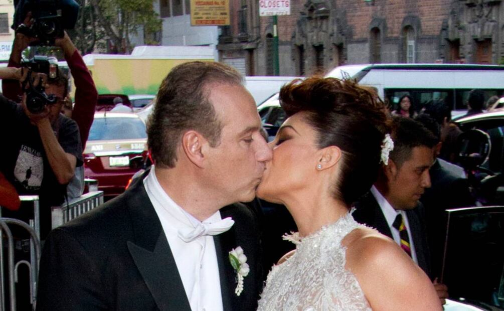 Yadhira Carrillo confirma que Juan Collado está delicado de salud