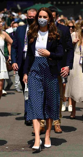 Kate Middleton, ultra chic en Wimbledon con polka dots y bolso de Mulberry 