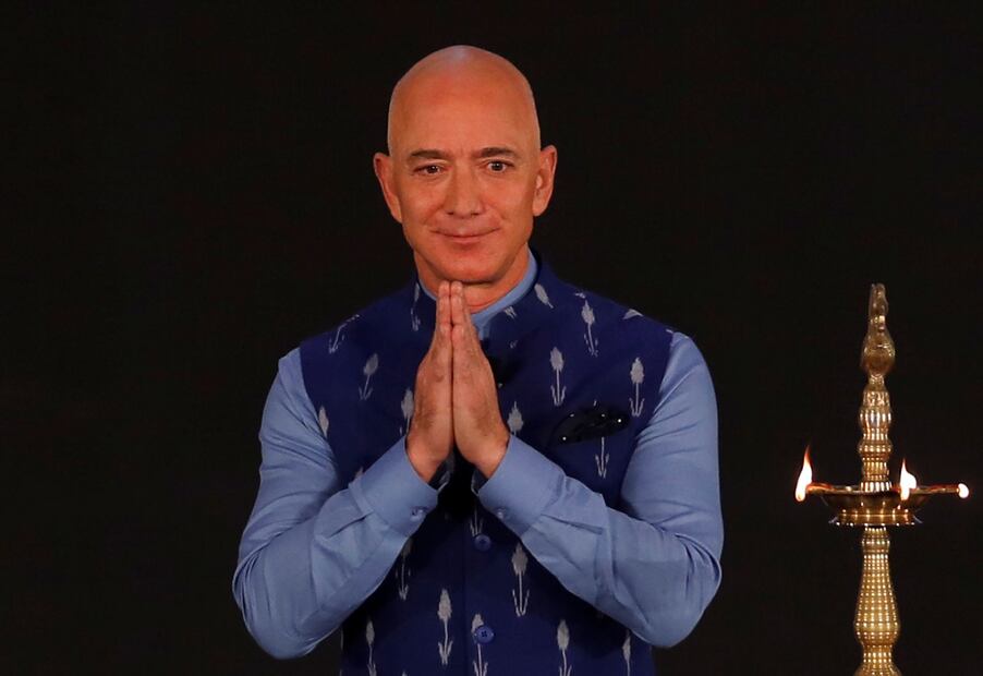 El teléfono de Jeff Bezos fue hackeado a través de un mensaje del príncipe Mohammed Bin Salman