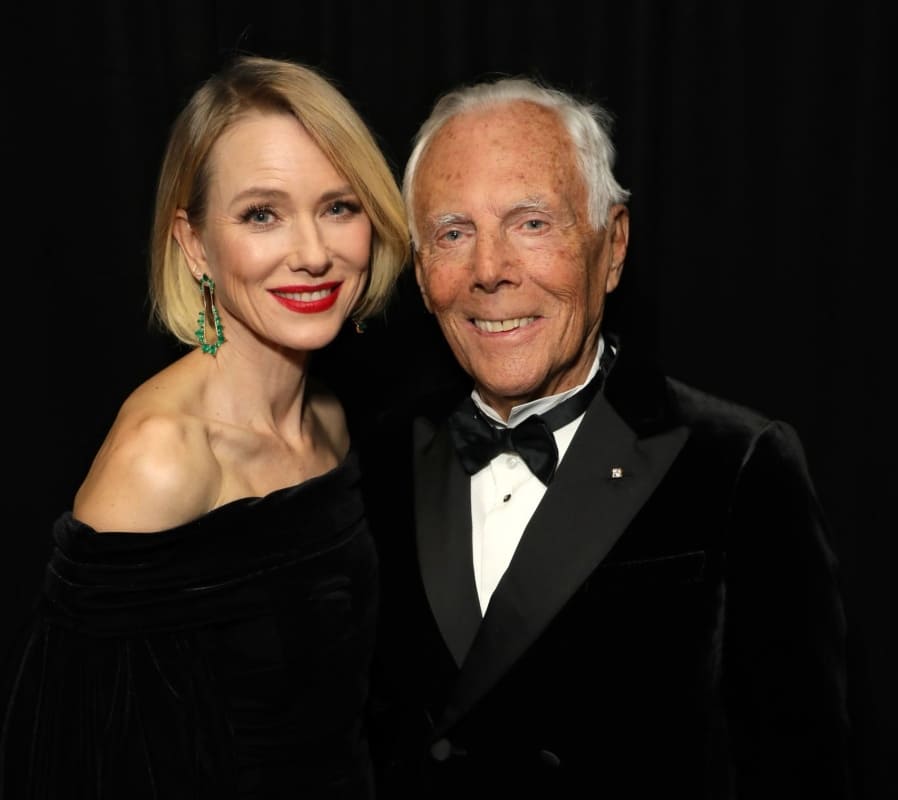 Naomi Watts y Giorgio Armani / Foto: Getty Images