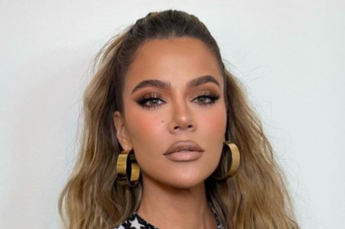 Khloé Kardashian y su error de photoshop que la llevó a eliminar una foto en Instagram