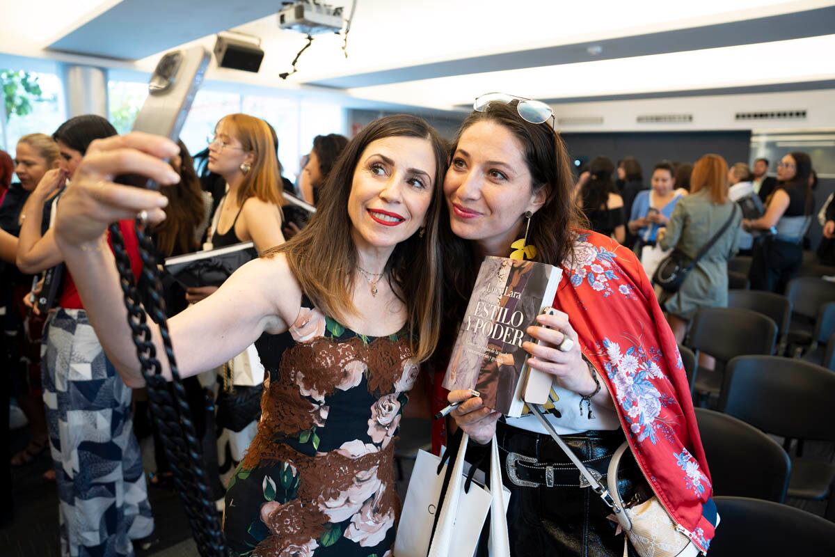 Lucy Lara y Regina Zubieta. (Foto: Héptor Arjona)