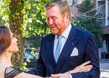 Mary de Dinamarca casi pierde la zapatilla Manolo Blahnik, como una Cenicienta moderna