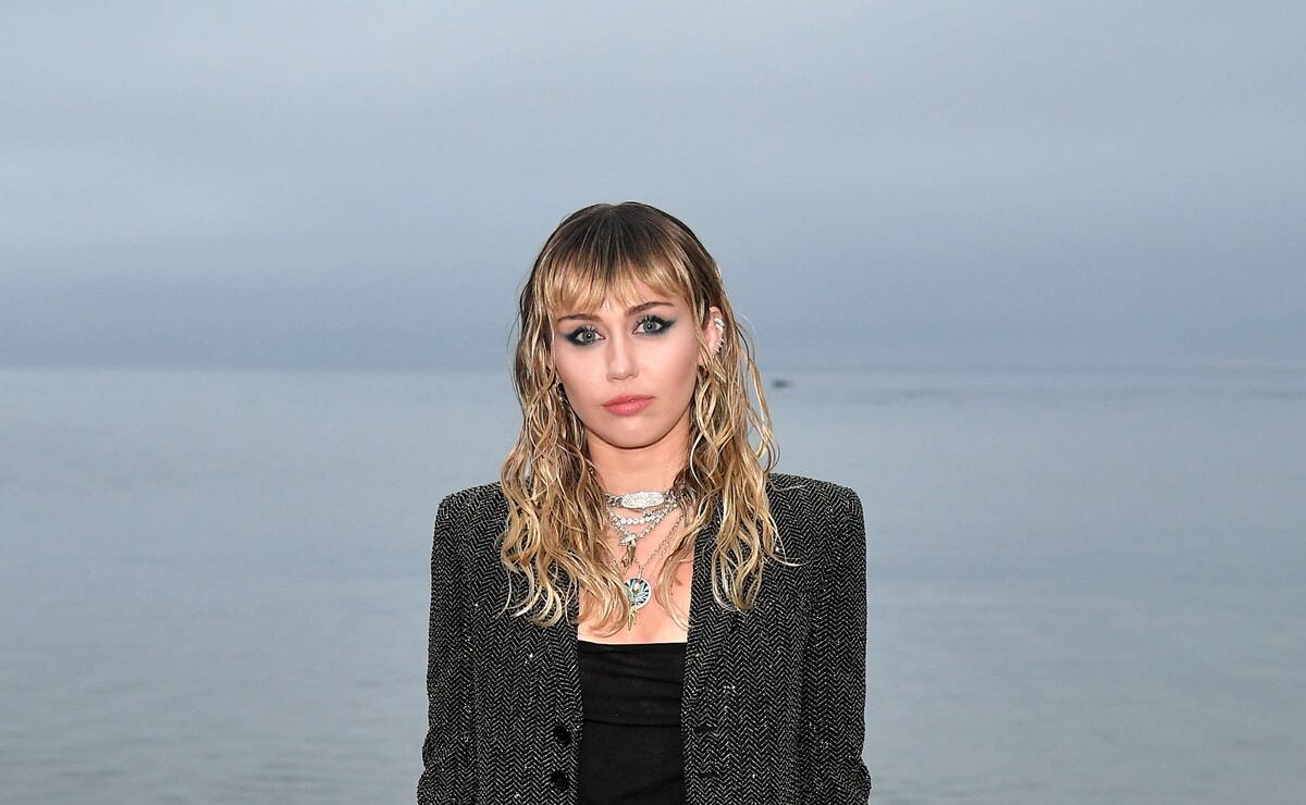 Miley Cyrus reveló que solo se ha lavado el pelo dos veces en cuatro meses 
